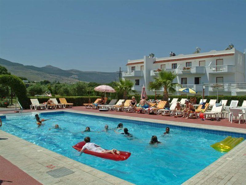 Sandys Studios Apartments And Log Villas Psalidi  Exterior foto