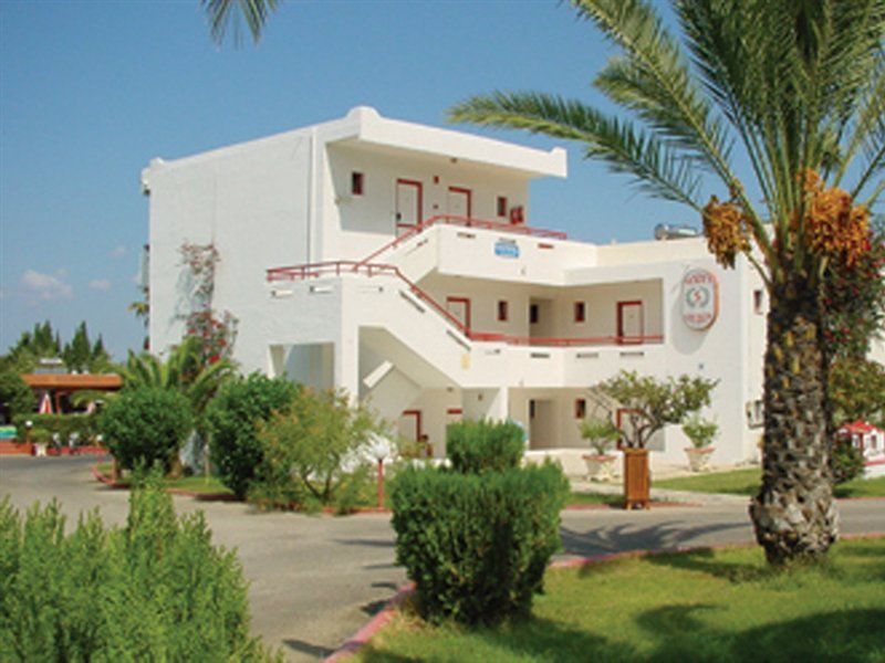 Sandys Studios Apartments And Log Villas Psalidi  Exterior foto