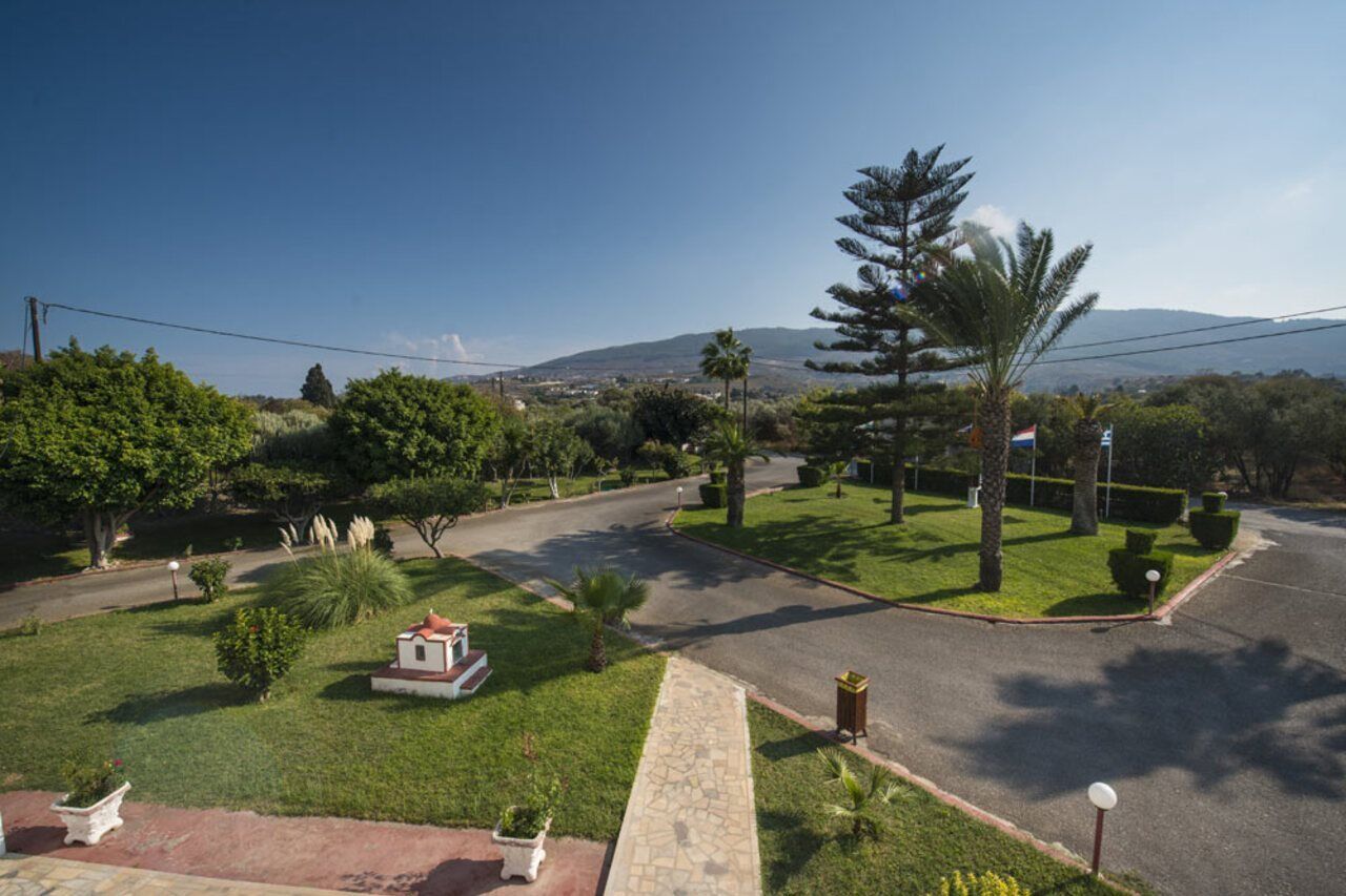 Sandys Studios Apartments And Log Villas Psalidi  Exterior foto